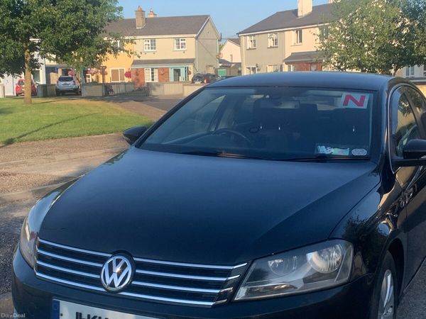 Volkswagen Passat Saloon, Diesel, 2011, Black