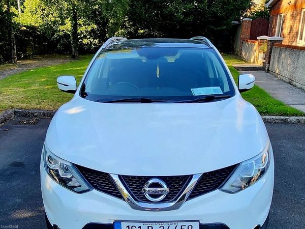 Nissan Qashqai Hatchback, Petrol, 2016, White