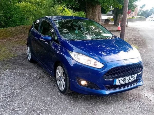 Ford Fiesta Hatchback, Petrol, 2014, Blue
