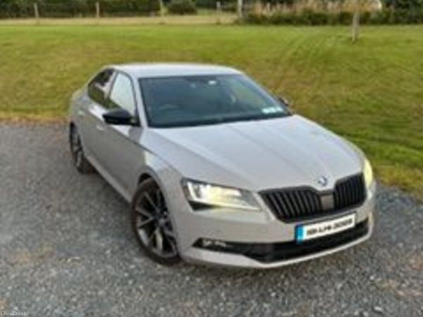 Skoda Superb Hatchback, Diesel, 2019, Grey