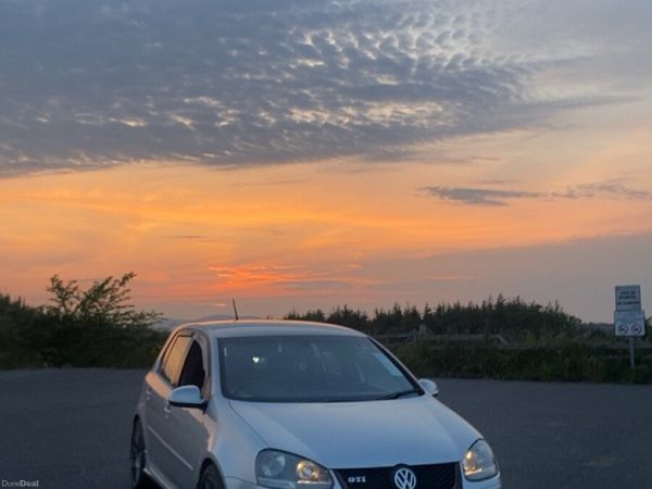 Volkswagen Golf Hatchback, Petrol, 2008, Silver