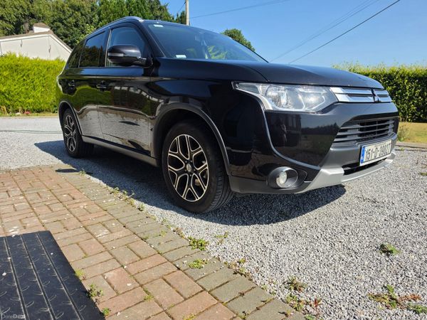 Mitsubishi Outlander SUV, Diesel, 2015, Black