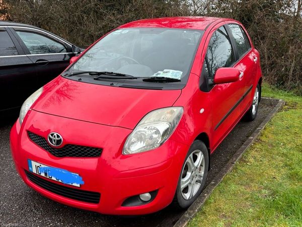 Toyota Yaris Hatchback, Petrol, 2010, Red