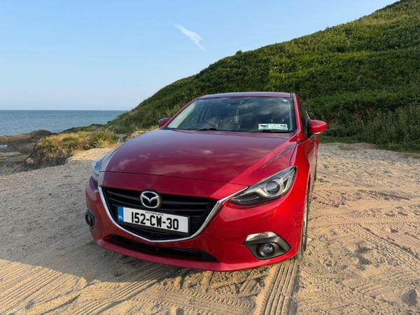 Mazda Mazda3 Hatchback, Diesel, 2015, Red