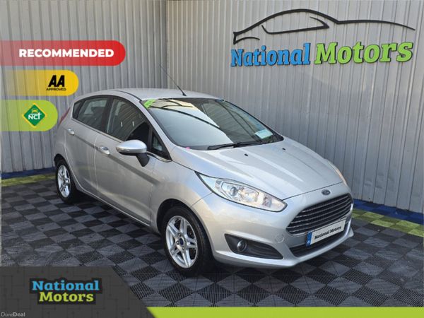 Ford Fiesta Hatchback, Petrol, 2013, Silver