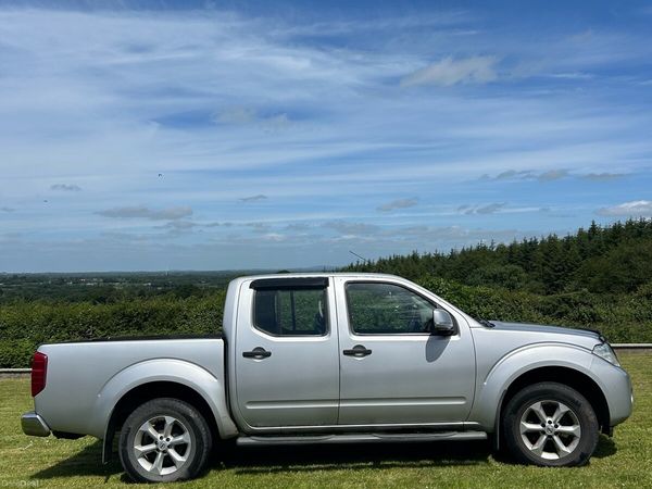 Nissan Navara Crew Cab, Diesel, 2012, Silver