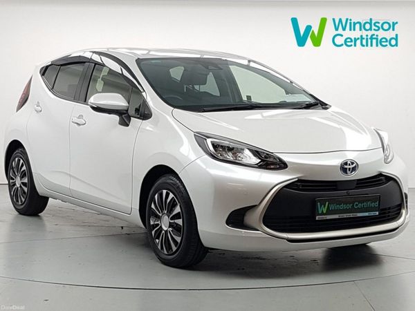Toyota Aqua Hatchback, Petrol Hybrid, 2022, White