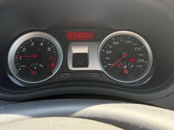 Renault Clio Hatchback, Ethanol Petrol, 2011, Gold