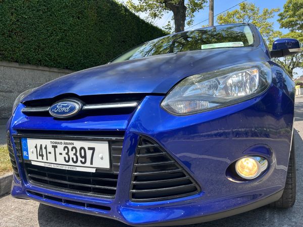 Ford Focus Hatchback, Petrol, 2014, Blue