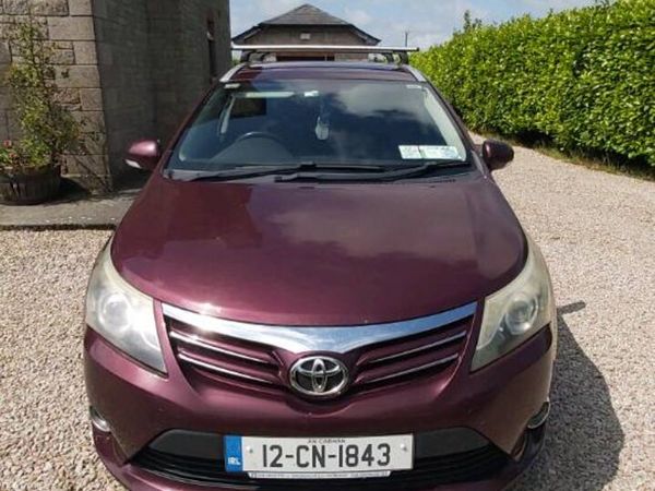 Toyota Avensis Estate, Diesel, 2012, Red