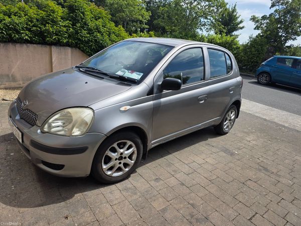 Toyota Yaris Hatchback, Petrol, 2004, Grey