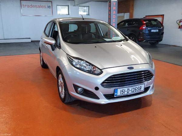 Ford Fiesta Hatchback, Petrol, 2015, Silver
