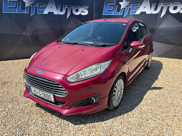 Ford Fiesta Hatchback, Petrol, 2014, Red