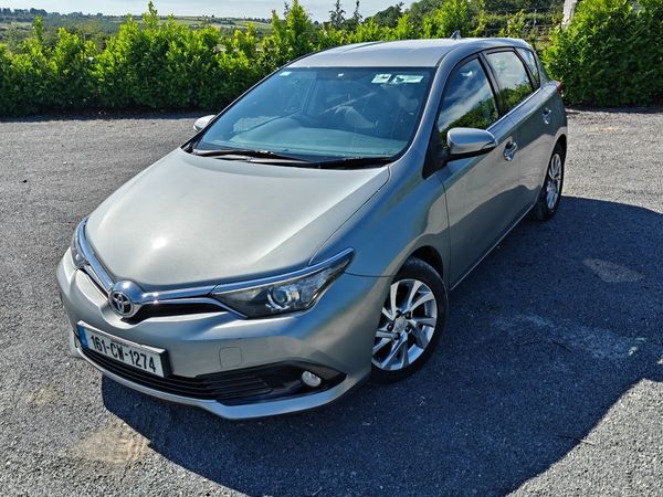 Toyota Auris Hatchback, Diesel, 2016, Grey
