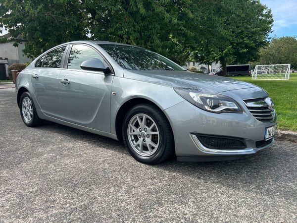 Vauxhall Insignia Hatchback, Diesel, 2014, Silver