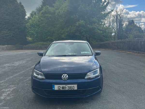 Volkswagen Jetta Saloon, Diesel, 2012, Blue