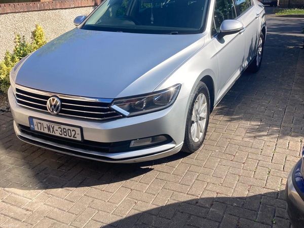 Volkswagen Passat Saloon, Diesel, 2017, Silver