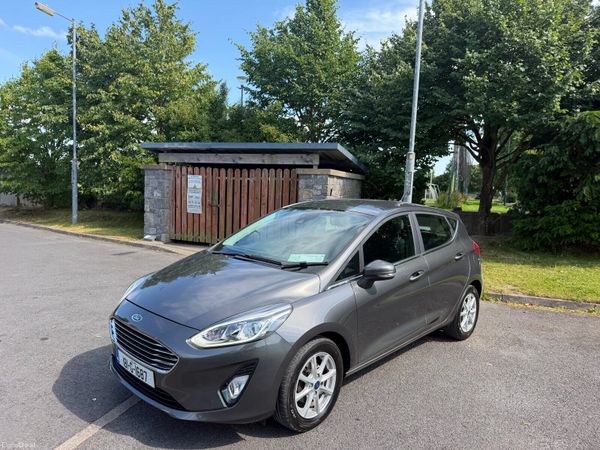 Ford Fiesta Hatchback, Petrol, 2018, Grey