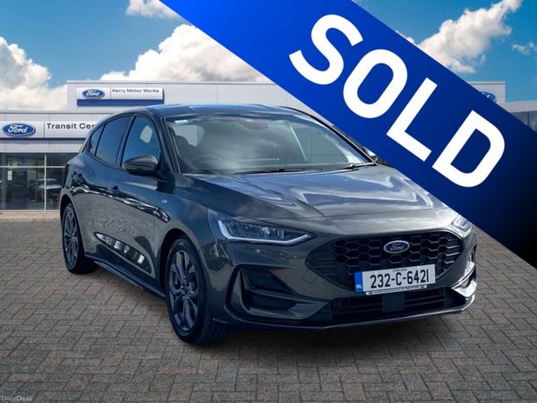 Ford Focus Hatchback, Petrol, 2023, Grey