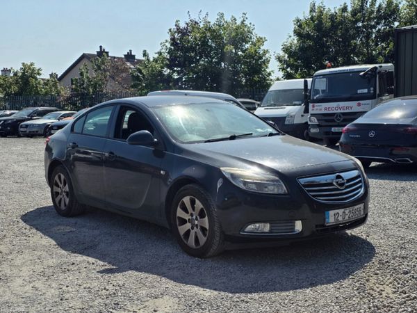 Opel Insignia Hatchback, Diesel, 2012, Black