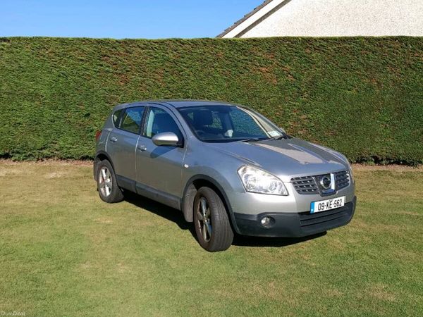 Nissan Qashqai Hatchback, Diesel, 2009, Silver