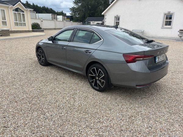Skoda Octavia Saloon, Diesel, 2026, Grey