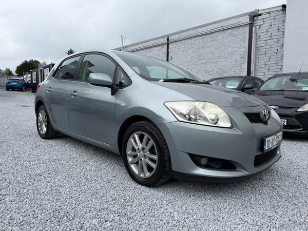 Toyota Auris Hatchback, Petrol, 2010, Silver