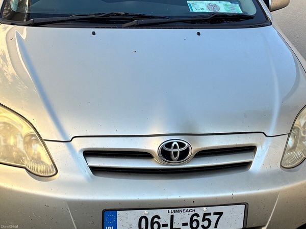 Toyota Corolla Hatchback, Petrol, 2006, Silver