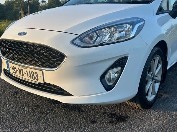 Ford Fiesta Hatchback, Petrol, 2019, White