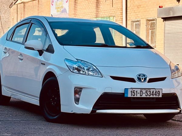 Toyota Prius Hatchback, Petrol Hybrid, 2015, White