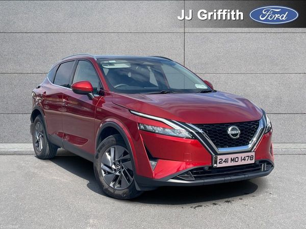 Nissan Qashqai MPV, Petrol, 2024, Red