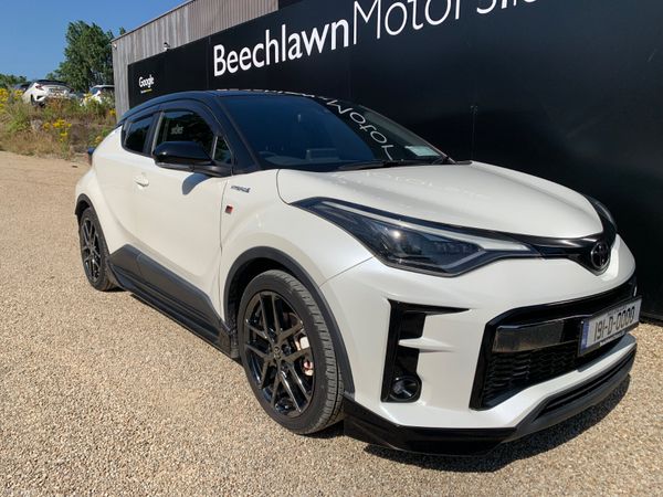 Toyota C-HR SUV, Petrol Hybrid, 2019, White