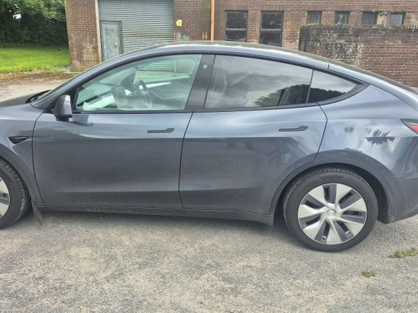 Tesla Model Y MPV, Electric, 2023, Grey