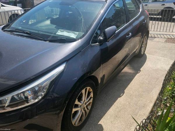 Kia Ceed Hatchback, Diesel, 2013, Grey