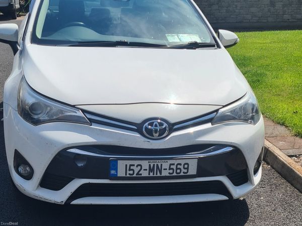 Toyota Avensis Saloon, Diesel, 2015, White