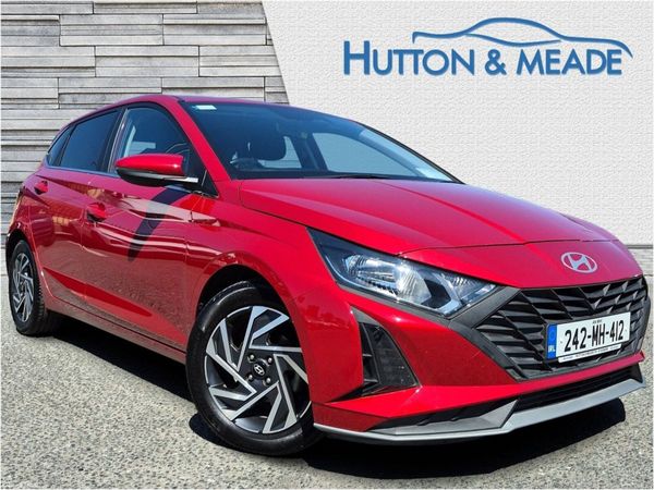 Hyundai i20 Hatchback, Petrol, 2024, Red