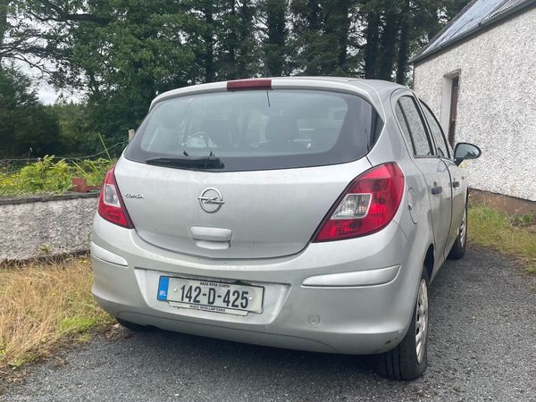 Opel Corsa Hatchback, Petrol, 2014, Silver