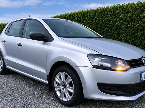 Volkswagen Polo Hatchback, Petrol, 2011, Silver