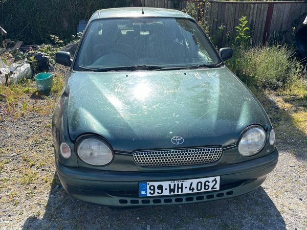 Toyota Corolla Hatchback, Petrol, 1999, Green