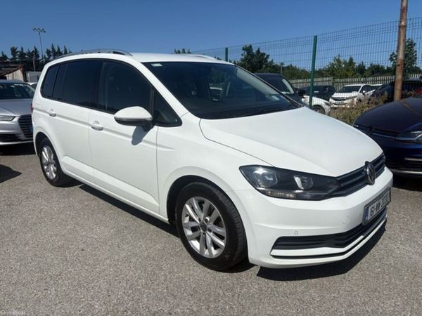 Volkswagen Touran MPV, Diesel, 2016, White