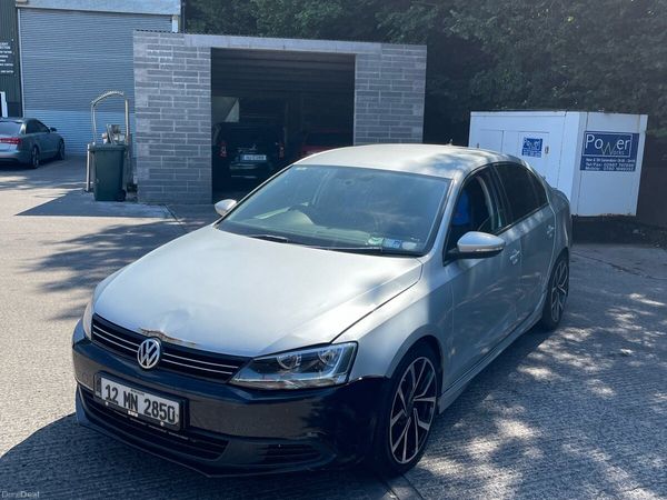Volkswagen Jetta Saloon, Diesel, 2012, Silver