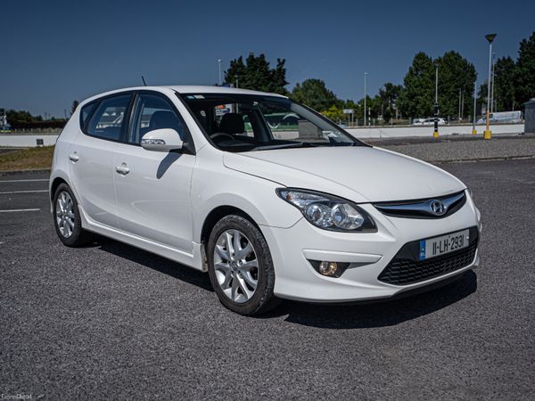 Hyundai i30 Hatchback, Diesel, 2011, White