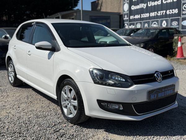 Volkswagen Polo Hatchback, Petrol, 2013, White