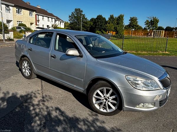 Skoda Octavia Hatchback, Diesel, 2010, Silver