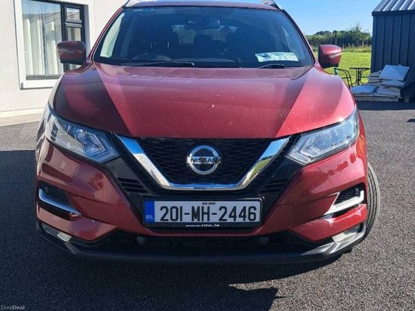 Nissan Qashqai Hatchback, Diesel, 2020, Red