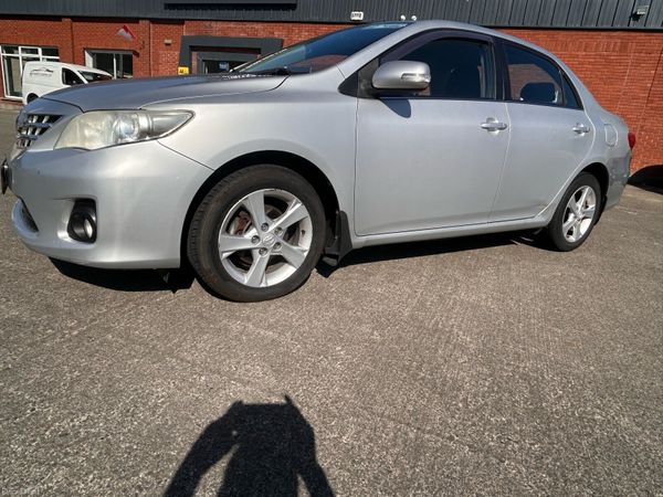 Toyota Corolla Saloon, Diesel, 2011, Silver