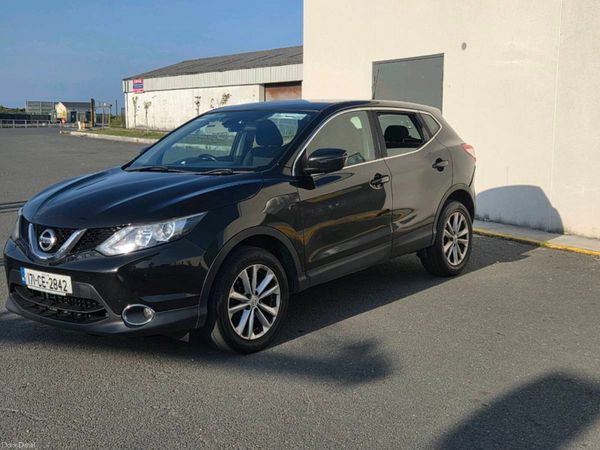 Nissan Qashqai SUV, Diesel, 2017, Black