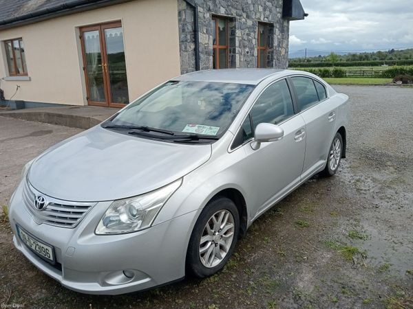 Toyota Avensis Saloon, Diesel, 2009, Silver