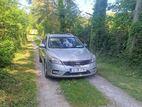 Kia Ceed Estate, Diesel, 2012, Silver