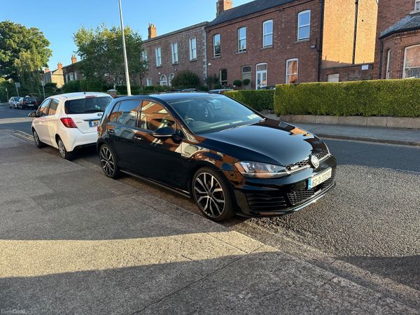 Volkswagen Golf Hatchback, Diesel, 2016, Black